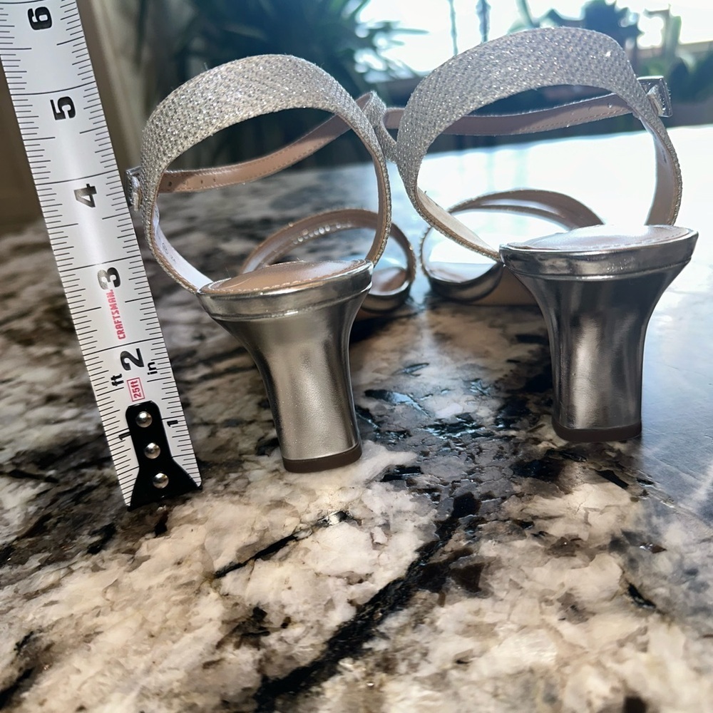 MIA Silver Strappy Sandals Women’s Size 9 Metallic Heels Open Toe Summer Shoes - Picture 7 of 8